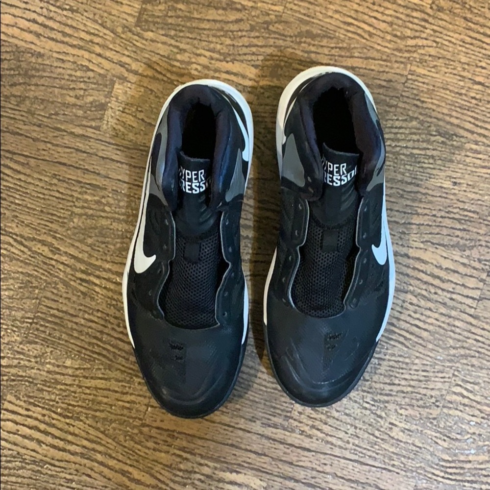 Basketball shoes